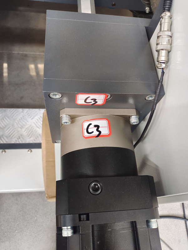 Solute Glueの波形箱のホールダーのGluer 420mm-1900mmのホールダーの貼付機