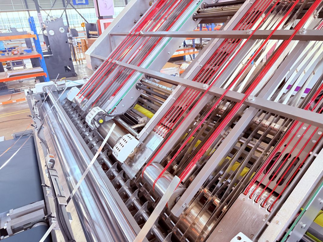 リモートシステム オプション フルート結合機 自動 フルートラミネーター 波紋板組成の自動制御を提供する